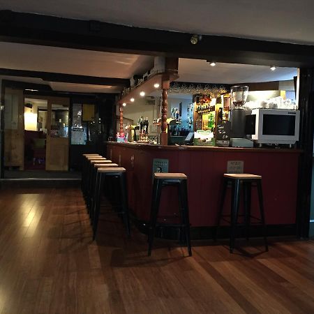 The Globe Inn Buckfastleigh Buitenkant foto