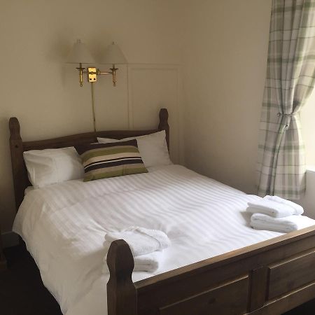 The Globe Inn Buckfastleigh Buitenkant foto