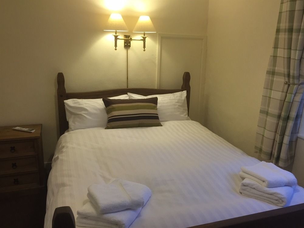 The Globe Inn Buckfastleigh Buitenkant foto