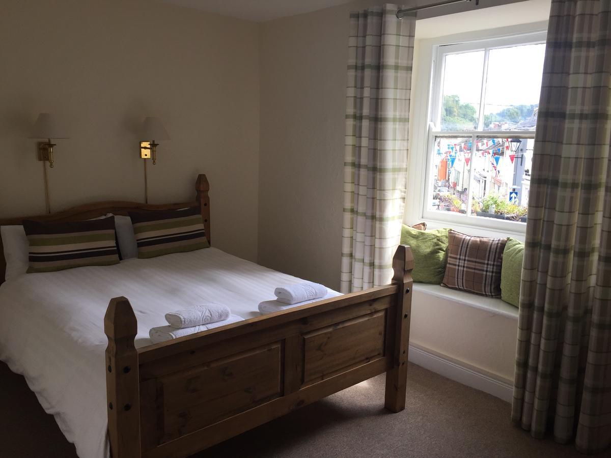 The Globe Inn Buckfastleigh Buitenkant foto